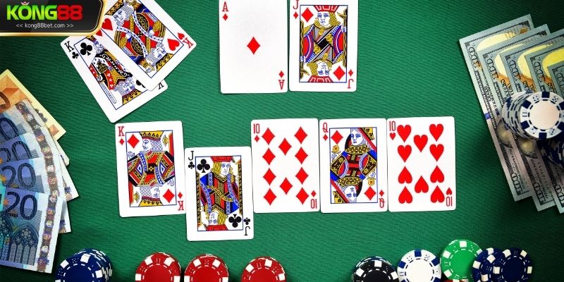 Giao diện chơi mượt mà kèm hỗ trợ di động